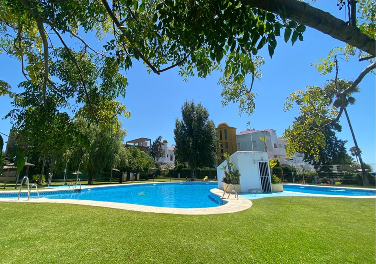 Apartamento En Apartaclub La Barrosa Chiclana de la Frontera Eksteriør billede